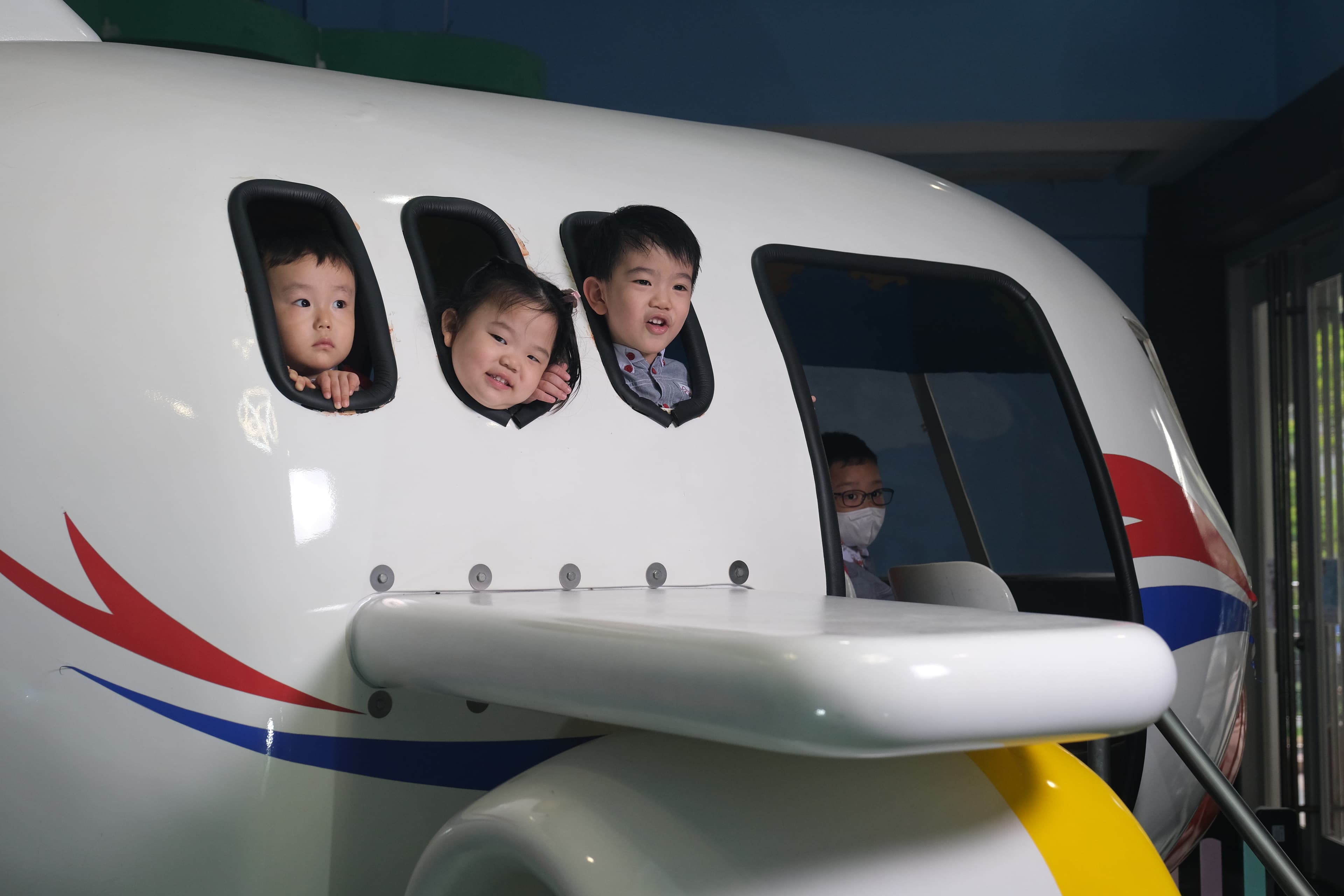 Qdees BGC students and facility